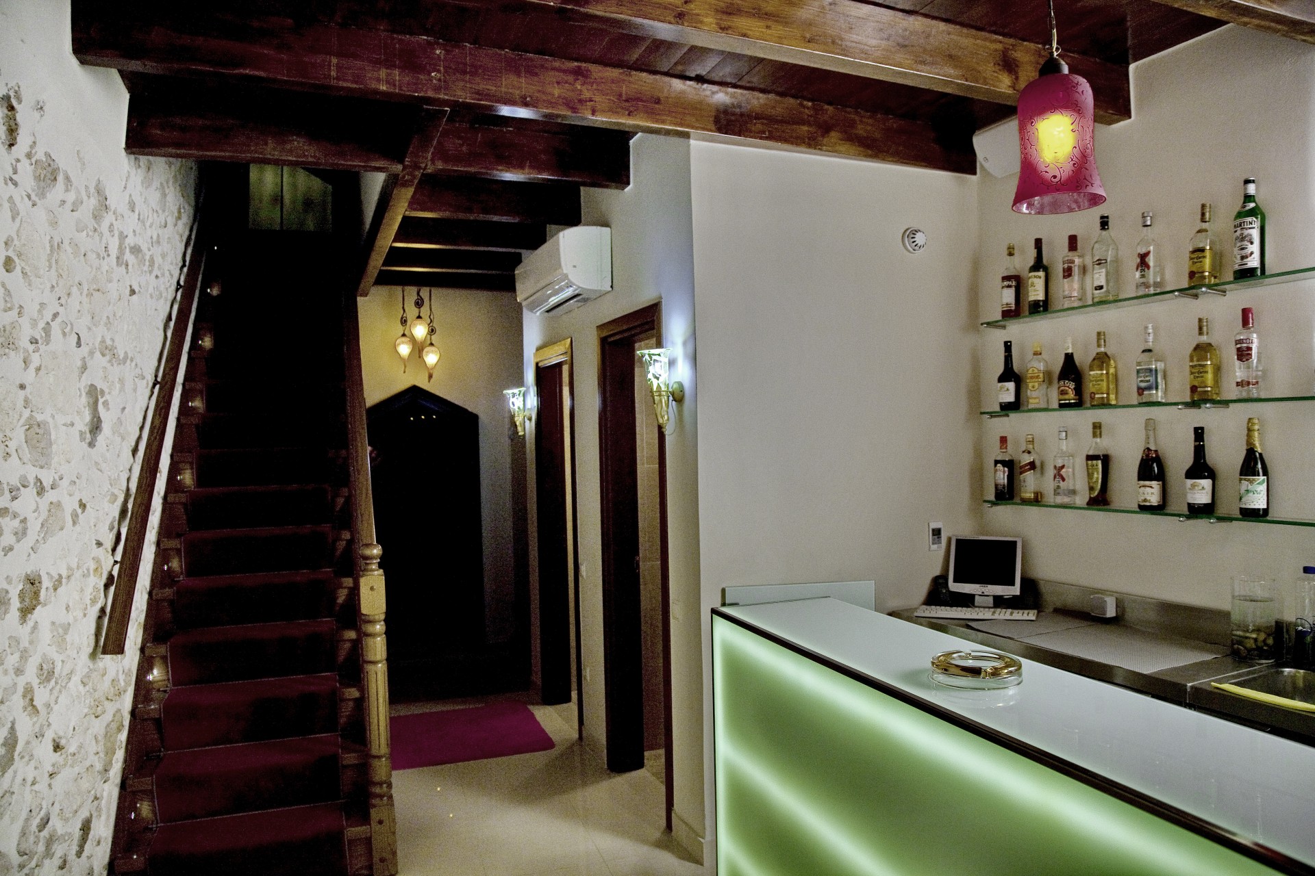 image of pool bar antica dimora suties crete greece_high