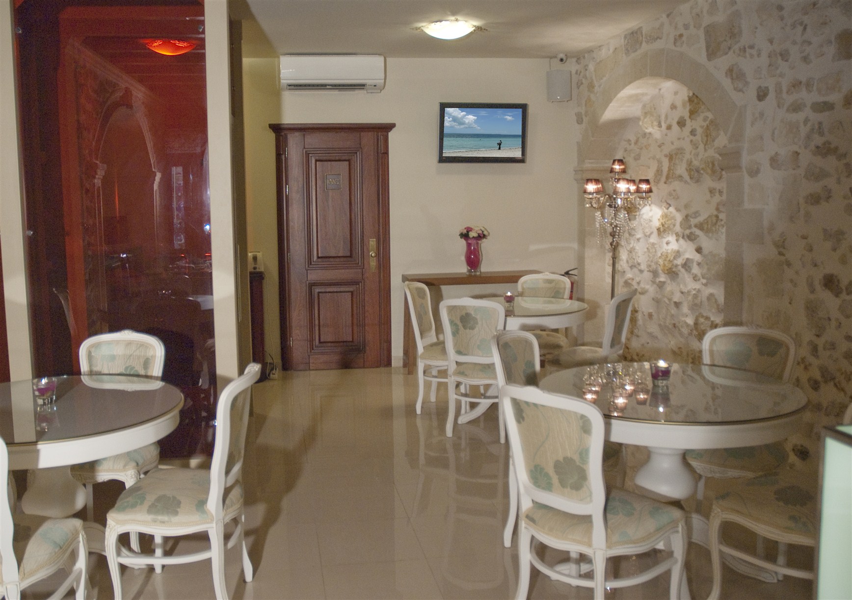 image of restaurant dining room antica dimora suties crete greece_high