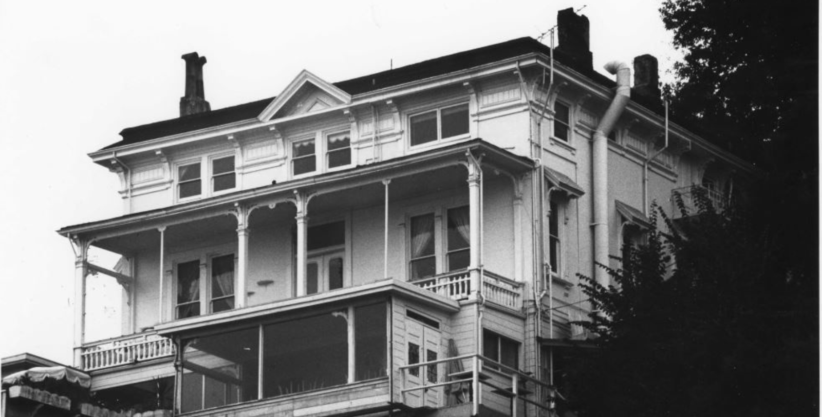 a building with many windows