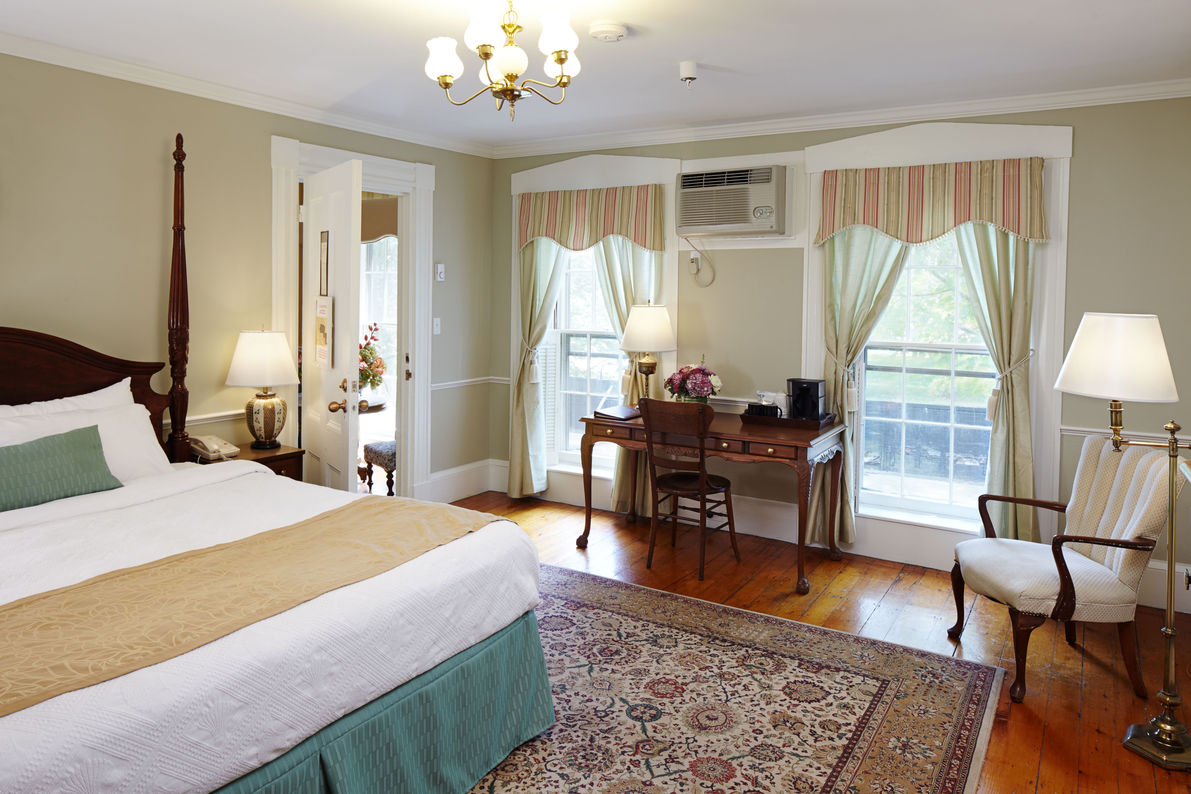 image of historic inn main guestroom concords colonial inn in concord massachusetts_high