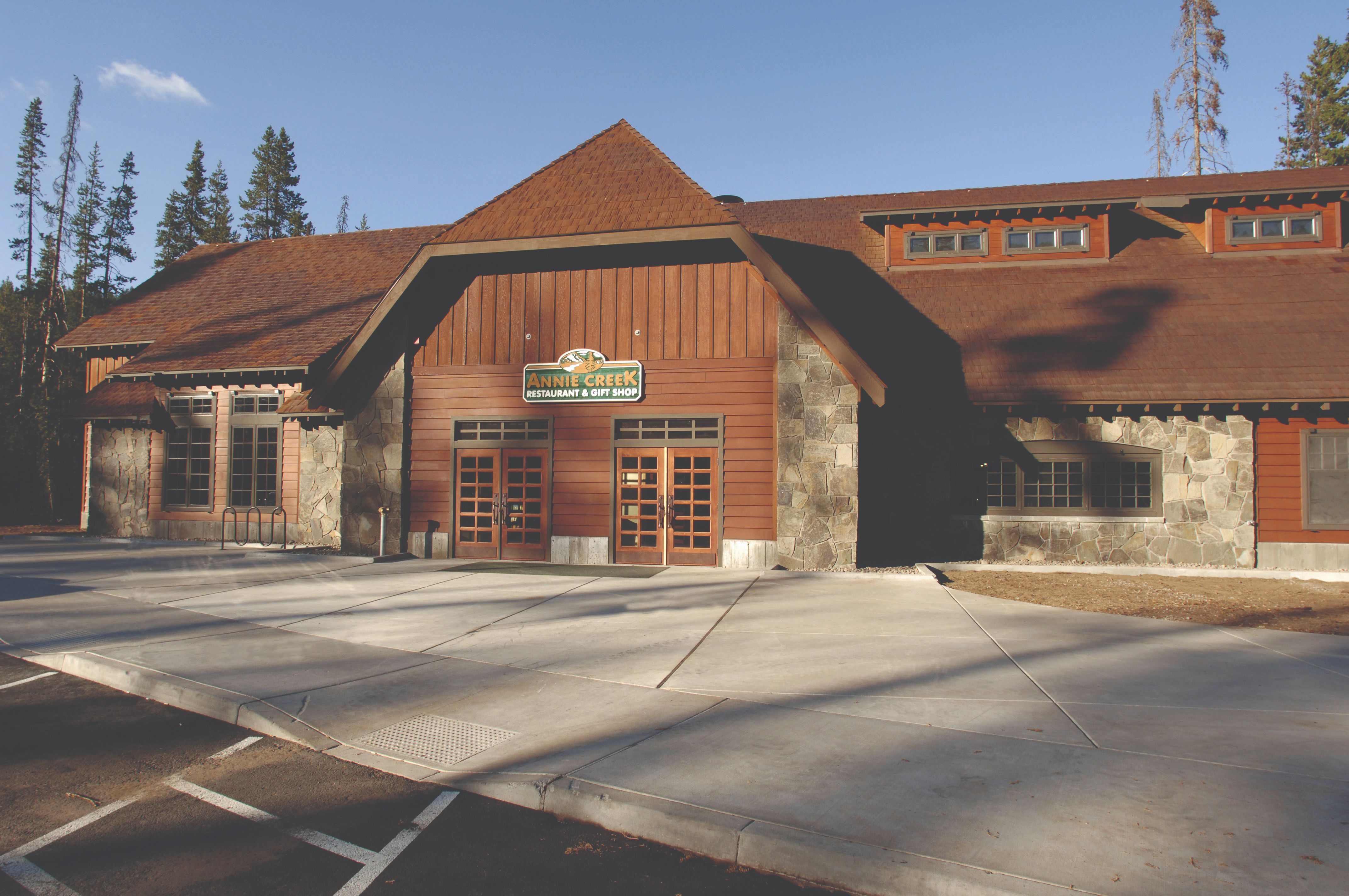 image of annie creek restaurant exterior crater lake lodge in white city oregon_high 1
