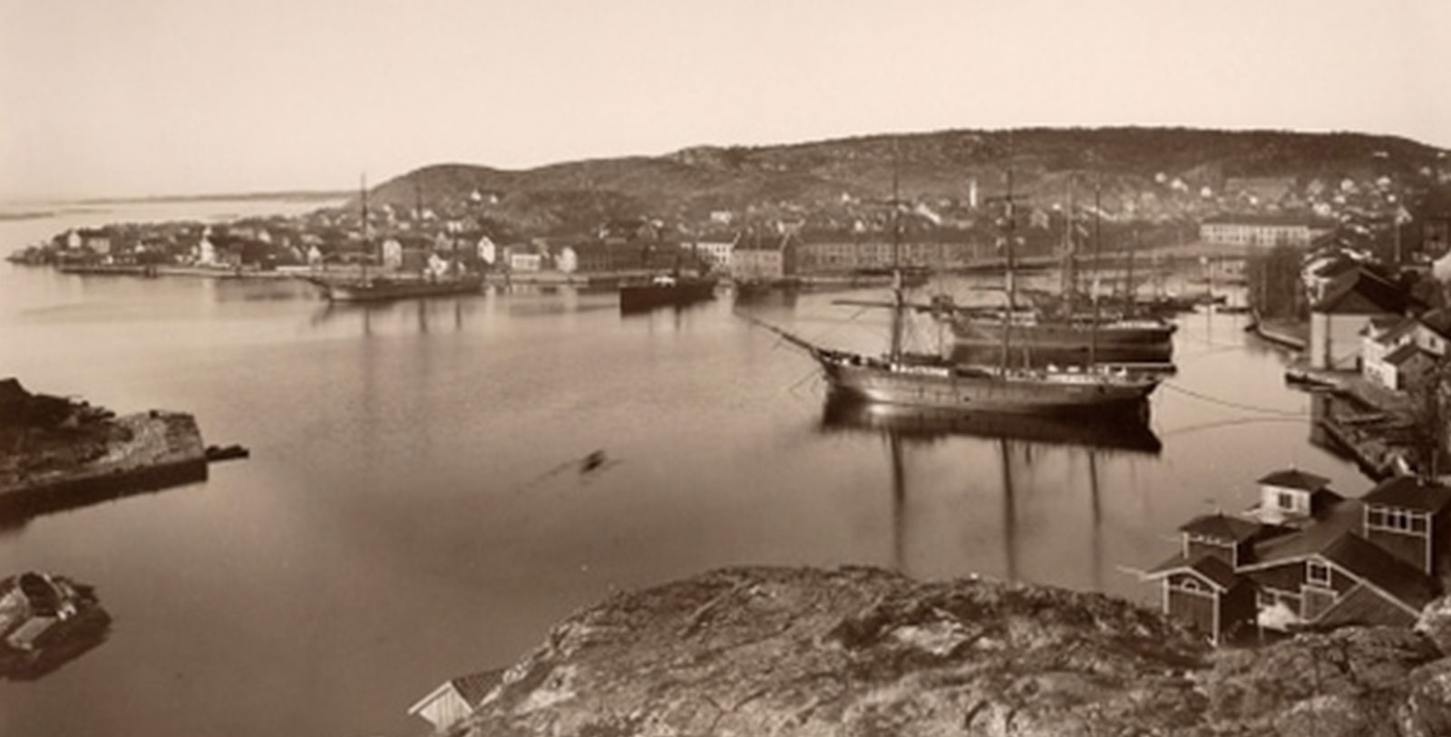 a group of boats in a harbor