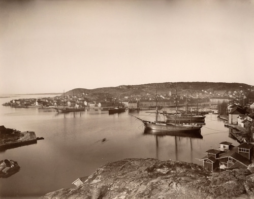 a group of boats in a harbor