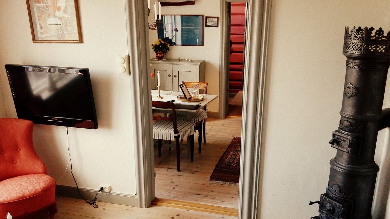 a door opening to a dining room