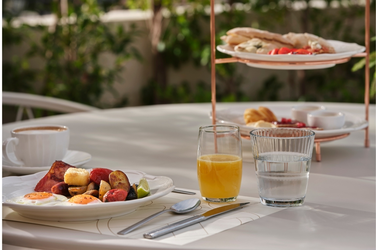 1200x800_domus_blanc_gallery_dining_3_high 69d90751250f2