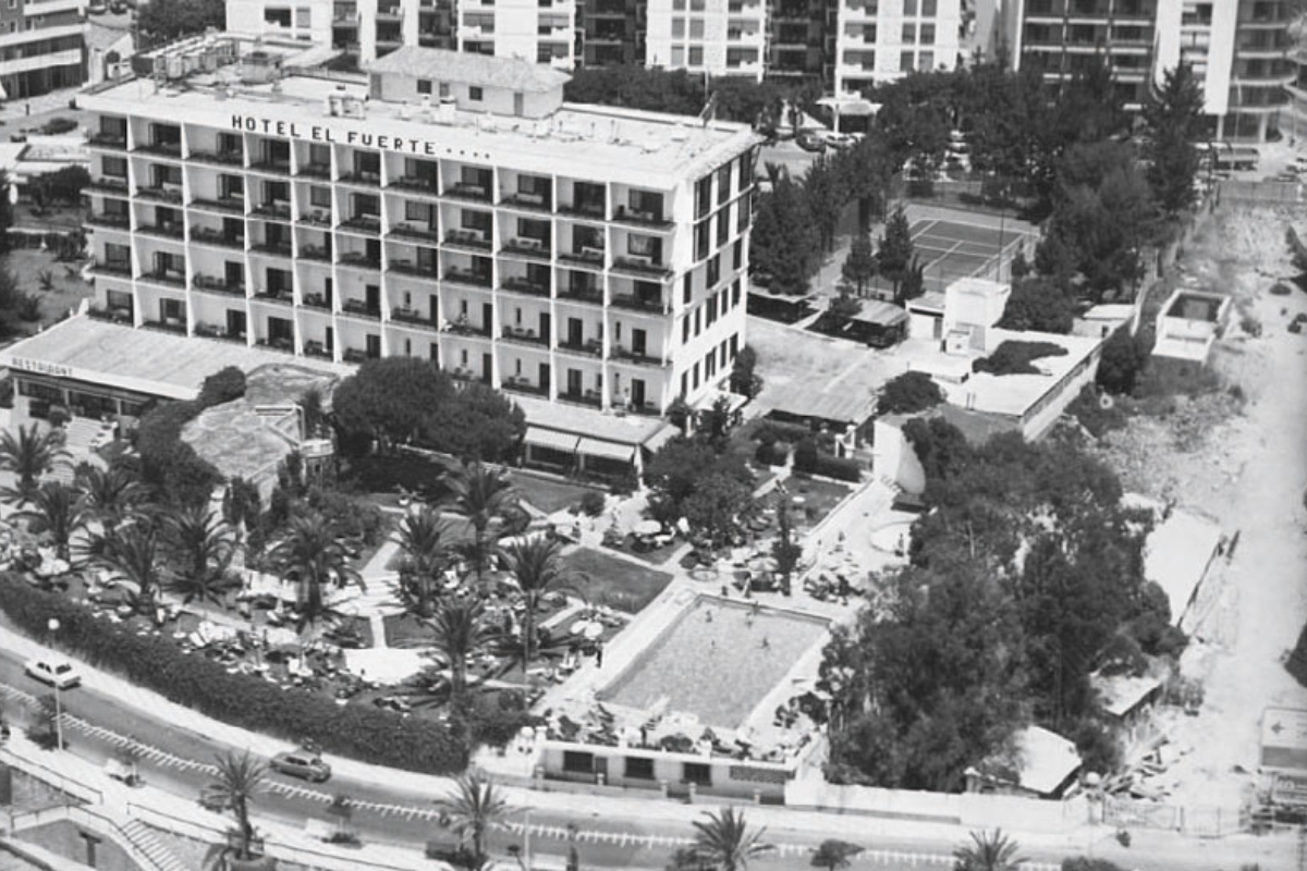 an aerial view of a hotel