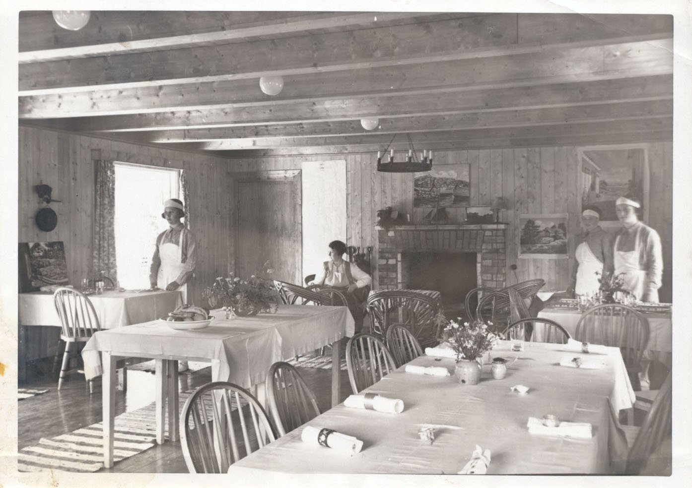 a group of people in a restaurant