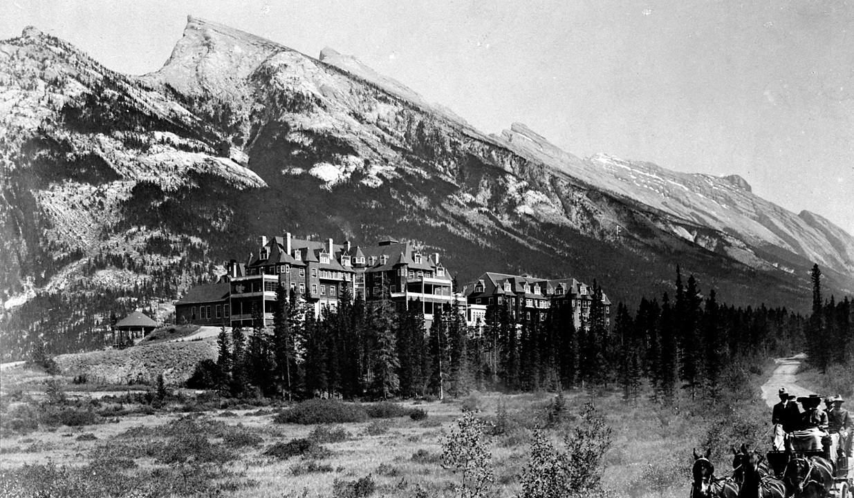a large building in the mountains