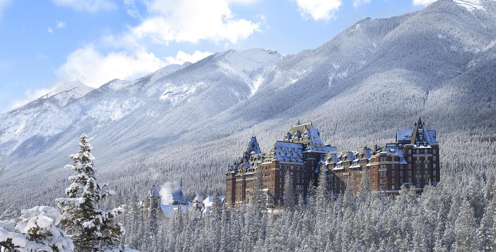a building in the snow