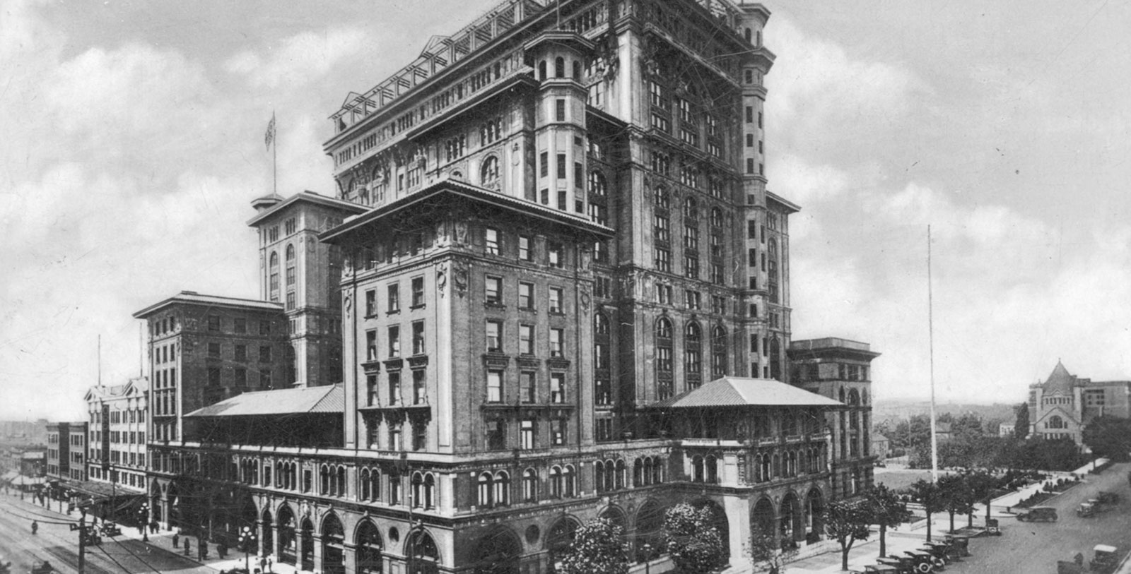 a large building with many windows