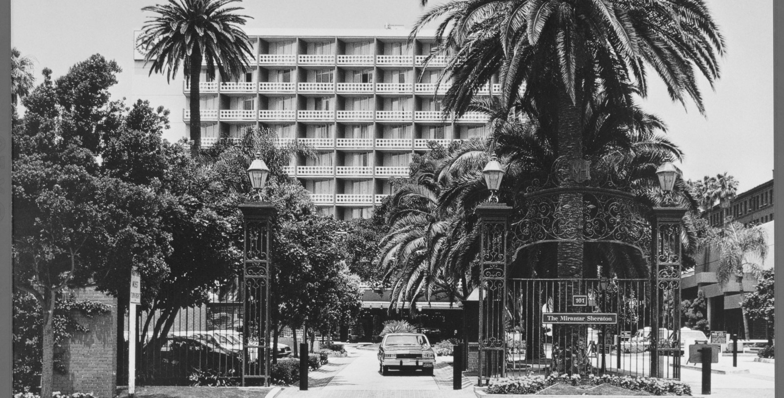 a car parked in front of a building