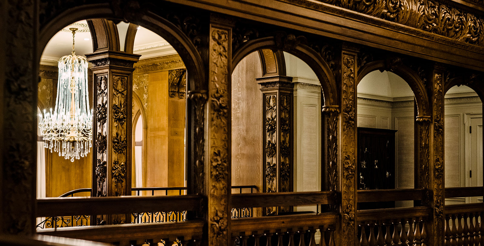a close up of a wood railing