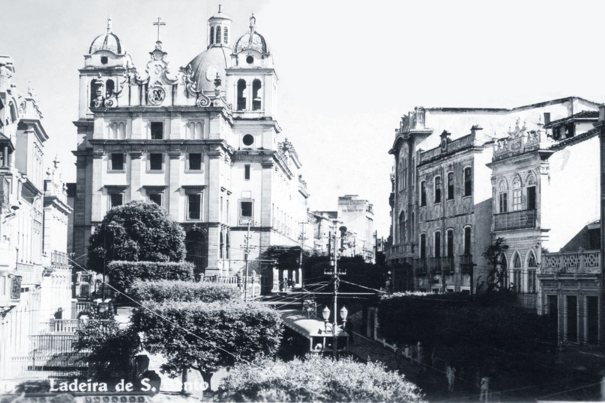 a building with a dome roof