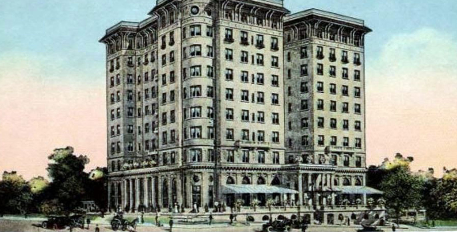a large building with many windows