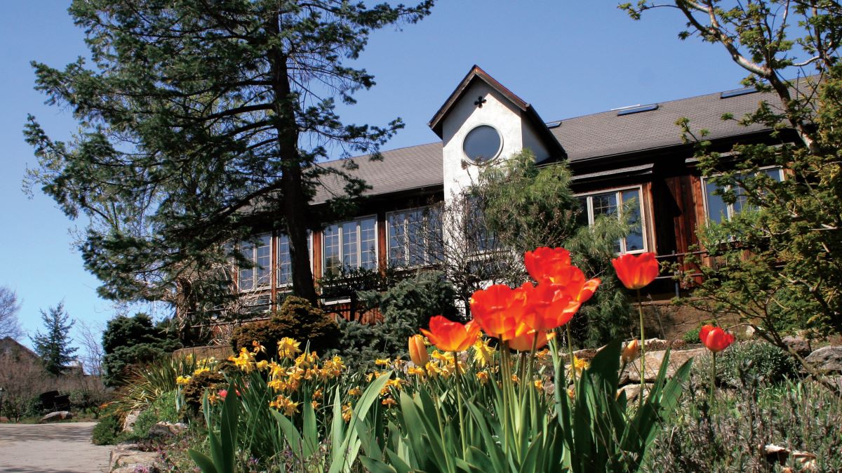 image_of_exterior_with_garden_glasbern_in_fogelsville_pennsylvania_high 64b5950060176