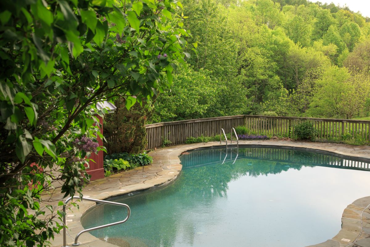 image_of_pool_glasbern_in_fogelsville_pennsylvania_1_high 64b588cce02d2