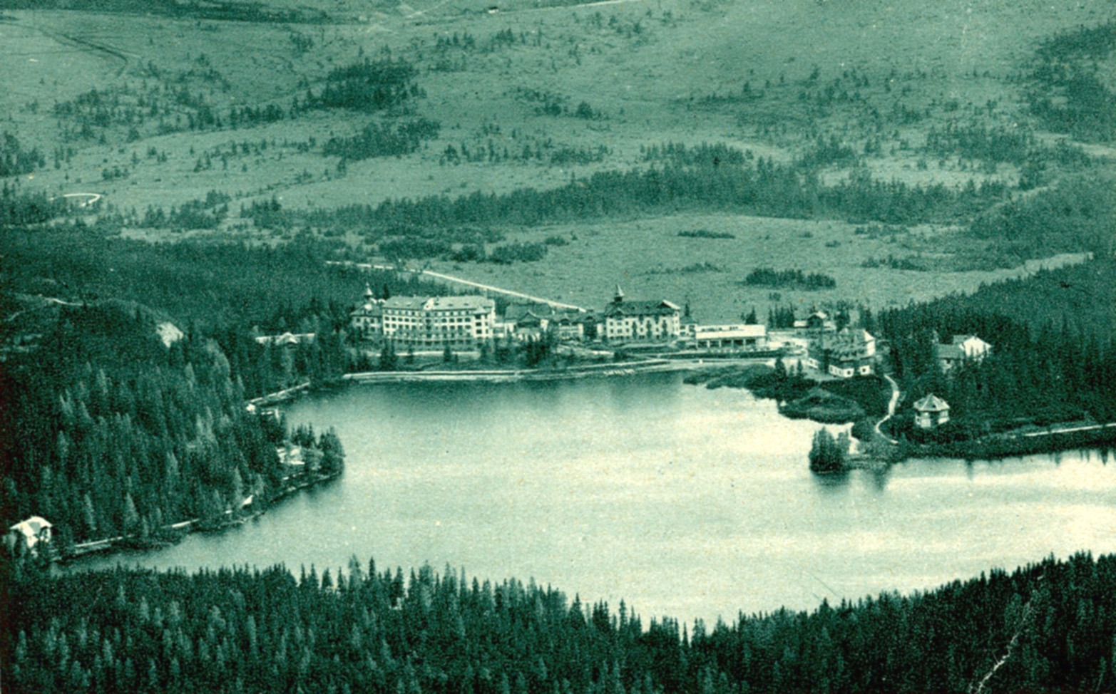 a lake surrounded by trees