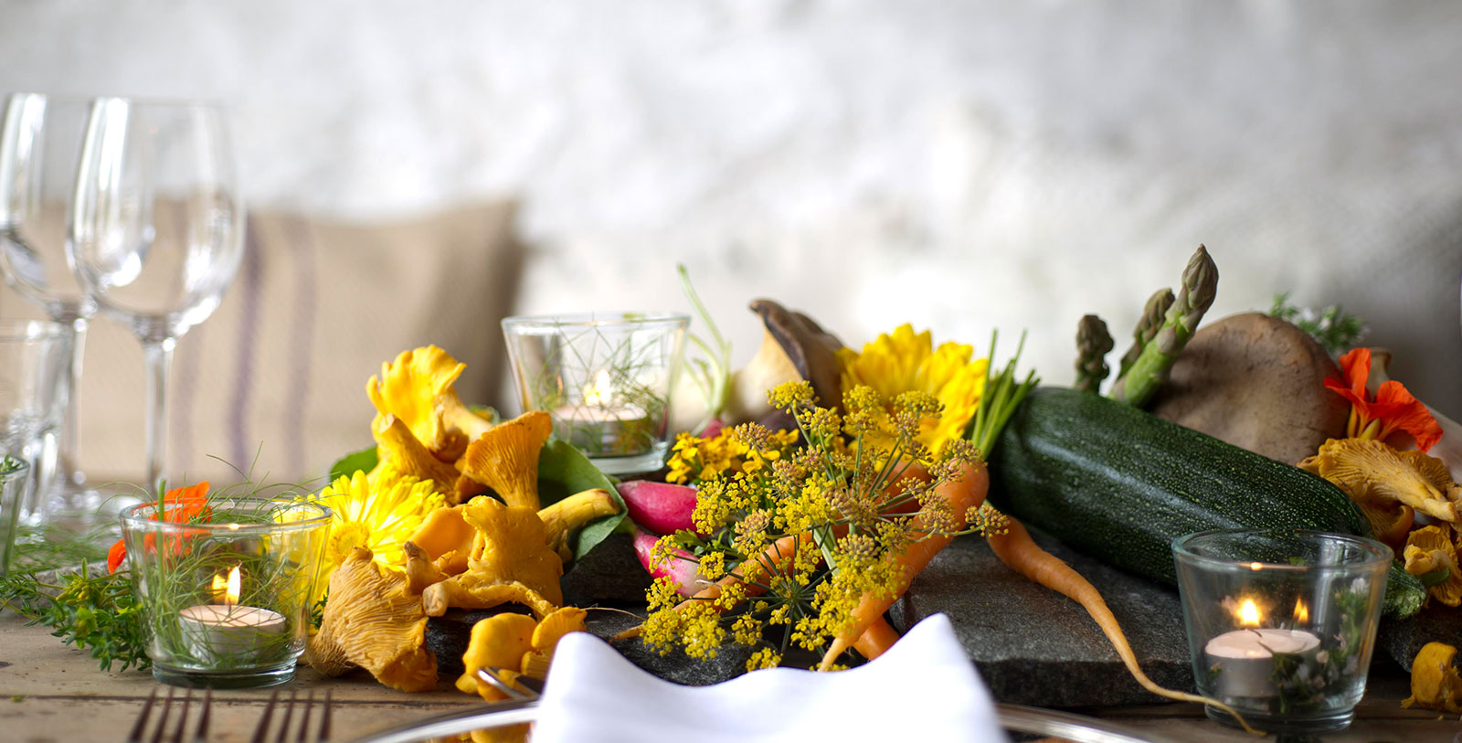 a plate of vegetables and flowers