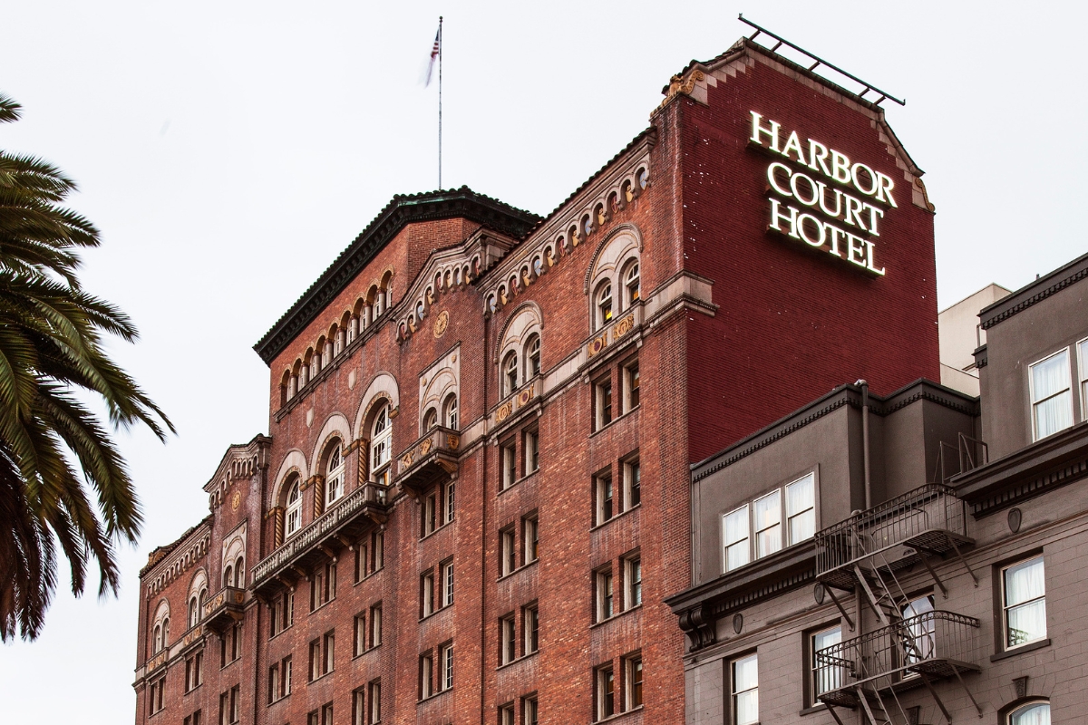 1200_x_800_harbor_court_hotel_gallery_exterior_2_high 697129b23a167