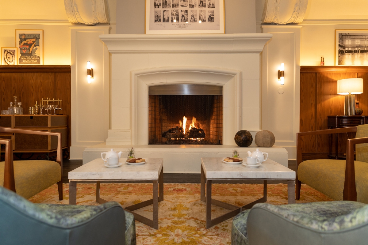 1200_x_800_harbor_court_hotel_gallery_tea_high 69712af858361