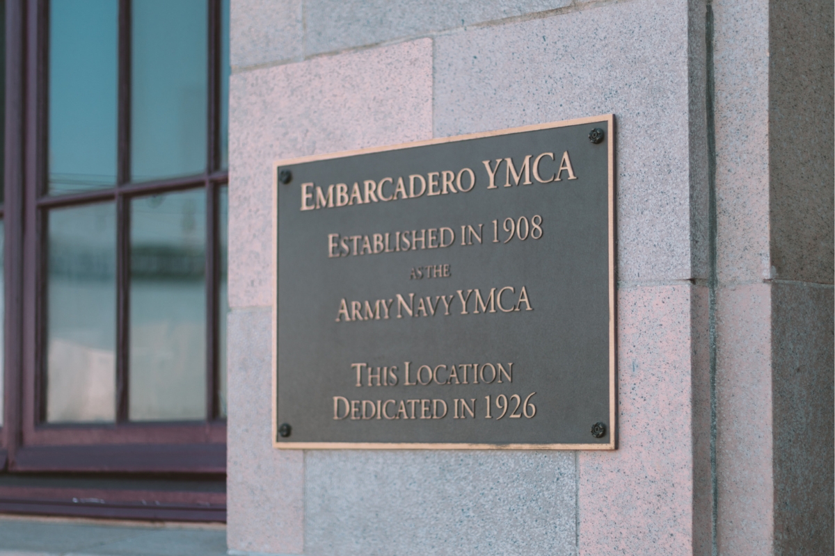 1200_x_800_harbor_court_hotel_gallery_ymca_sign_high 6971294b60994