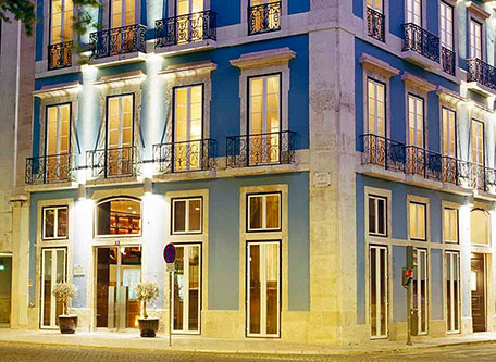 a building with many windows