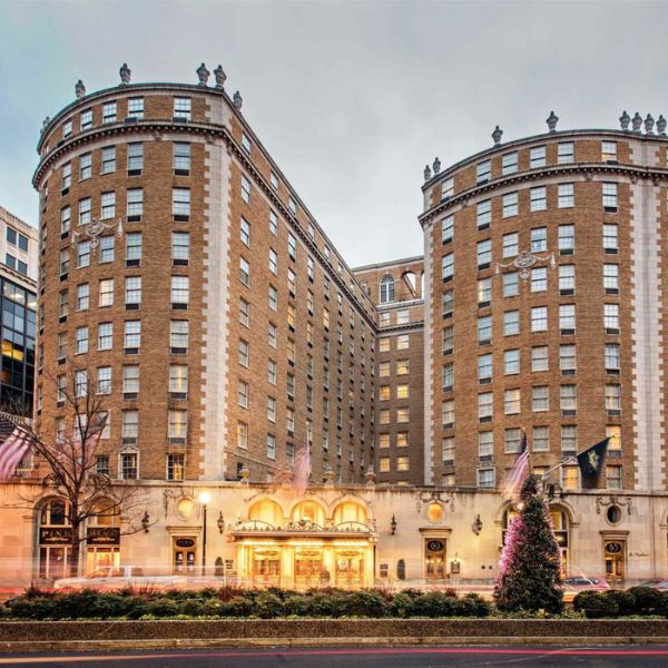 a large building with many windows