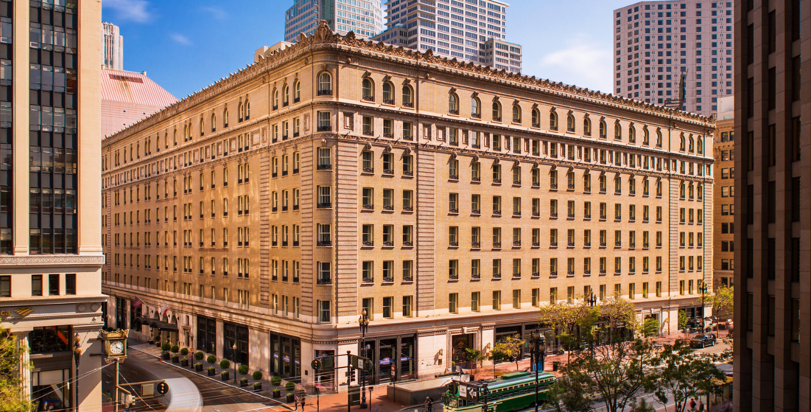 a large building with many windows