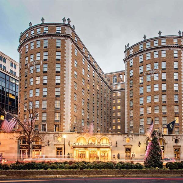 a large building with a lot of windows