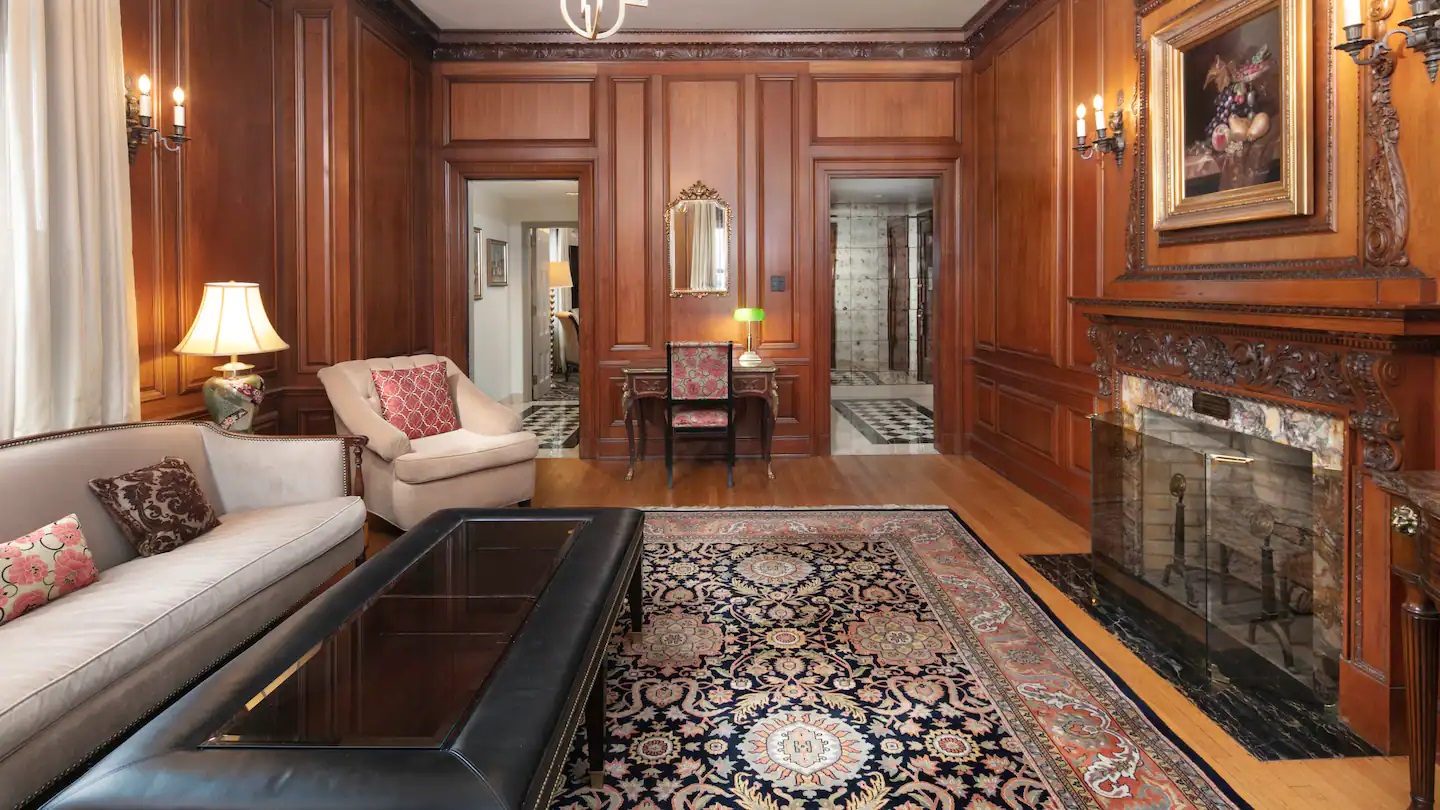 governor s suite parlor_high 61609abb4d9d5