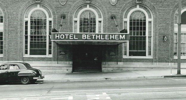 a car parked in front of a building