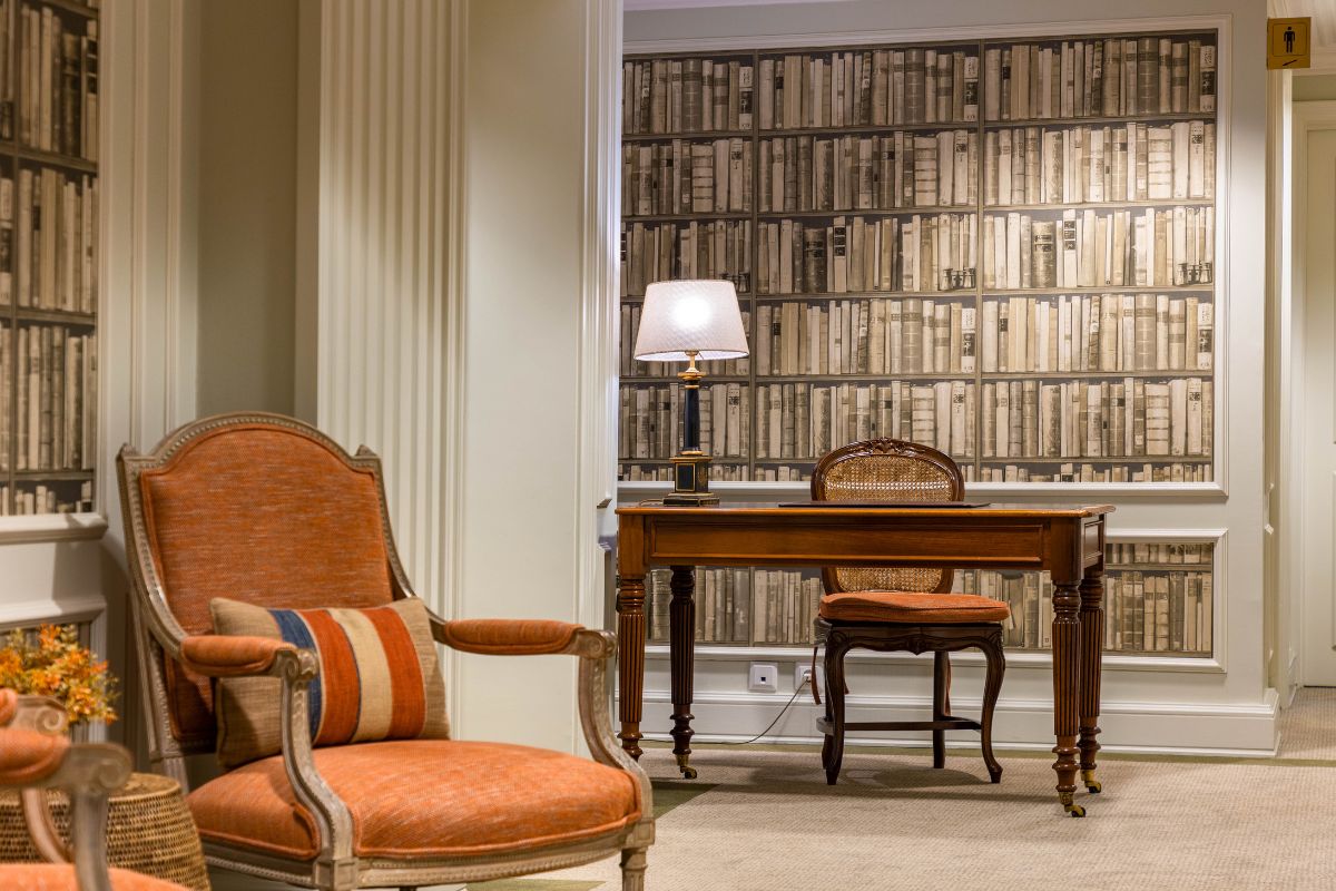 a desk and chair in a room