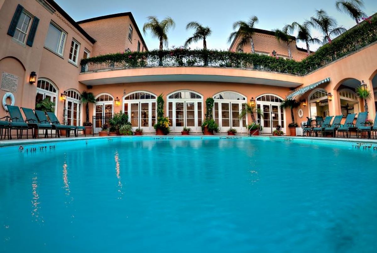 a pool in front of a building