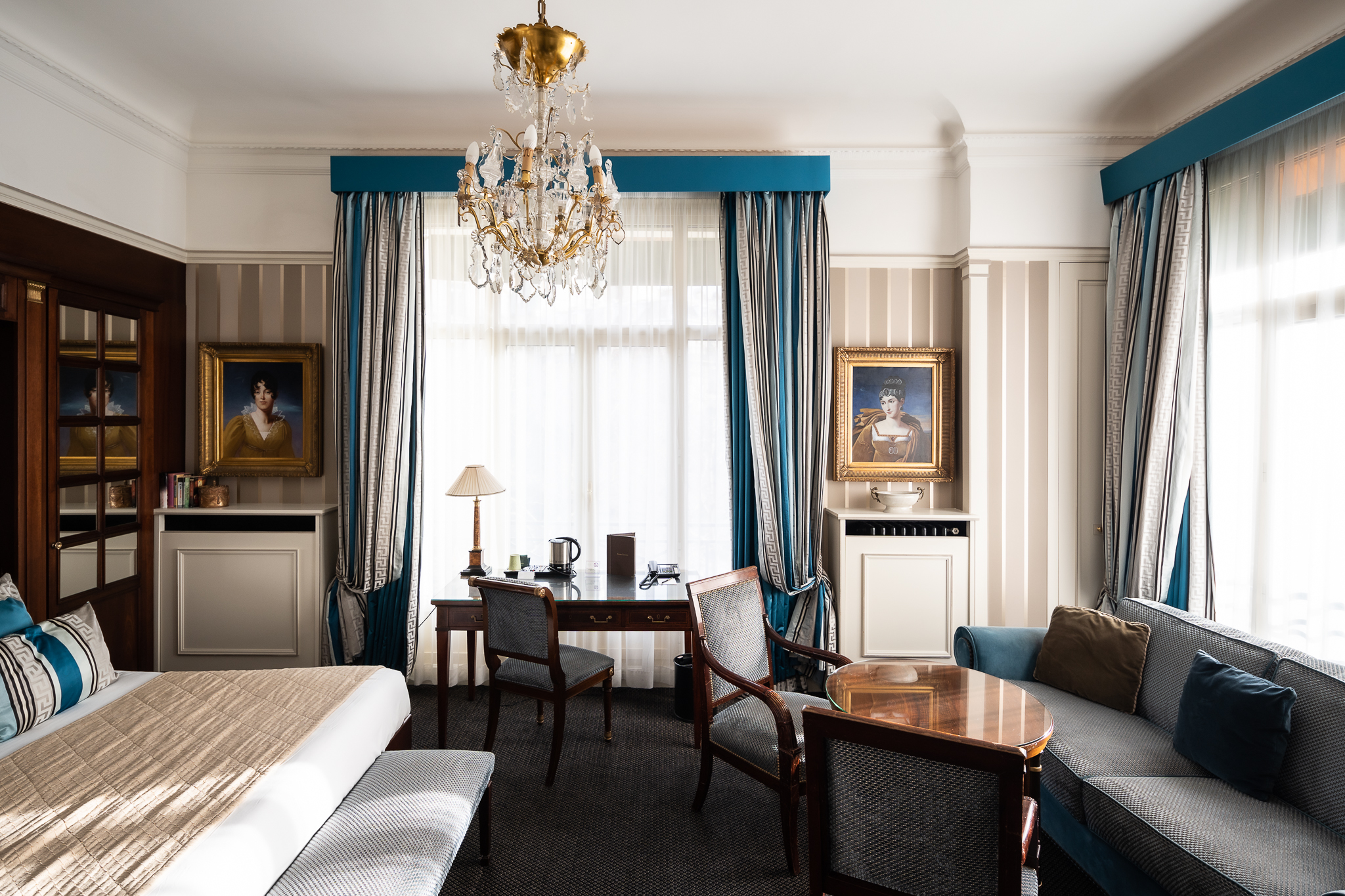 a room with a bed and a table