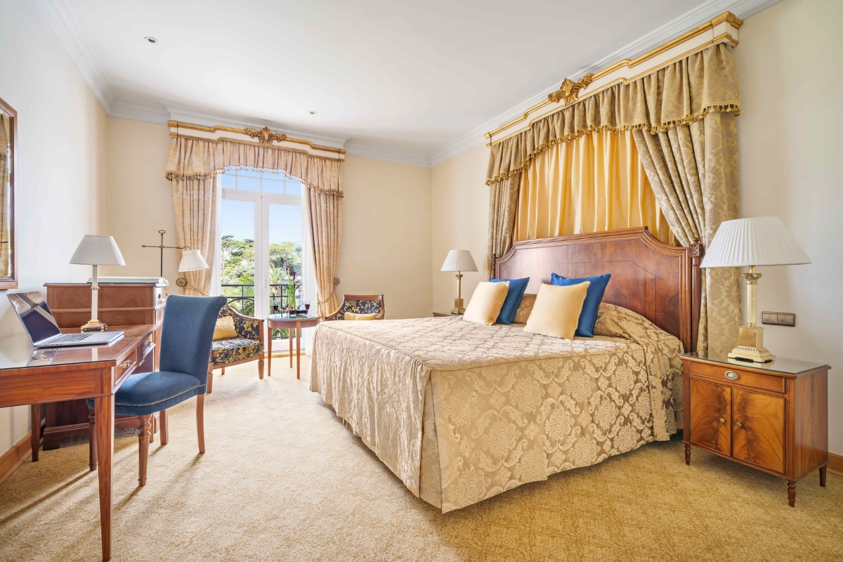 1200x800_hotel_palacio_do_estoril_accommodations_deluxe_palacio_3_high 69f4c896870c6