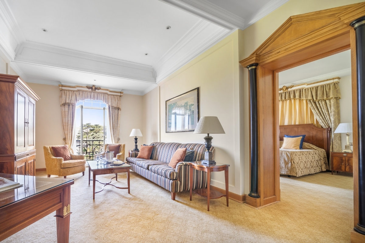 1200x800_hotel_palacio_do_estoril_accommodations_deluxe_palacio_high 69f4c8341568a