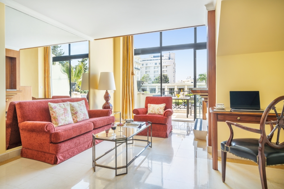 1200x800_hotel_palacio_do_estoril_accommodations_garden_duplex_3_high 69f4c9109bac7