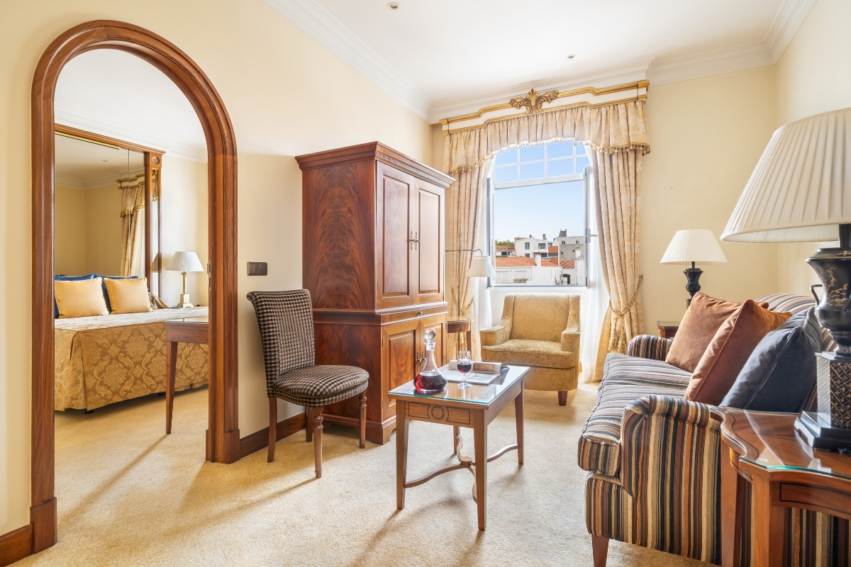 1200x800_hotel_palacio_do_estoril_accommodations_junior_suite_high 69f4c9405db1d
