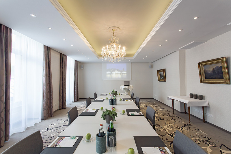 image of salon two hotel schweizerhof luzern switzerland_high