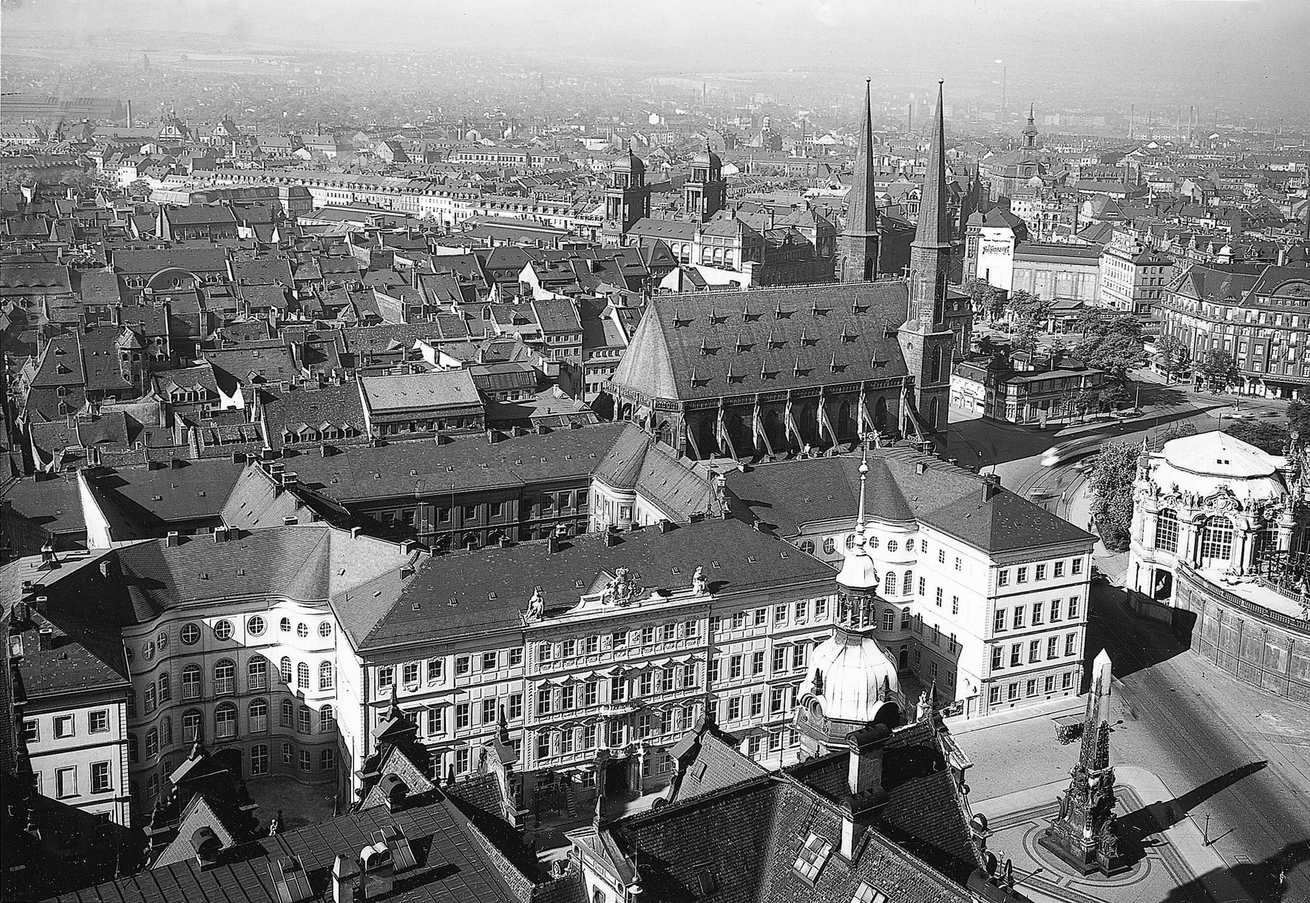 a black and white photo of a city
