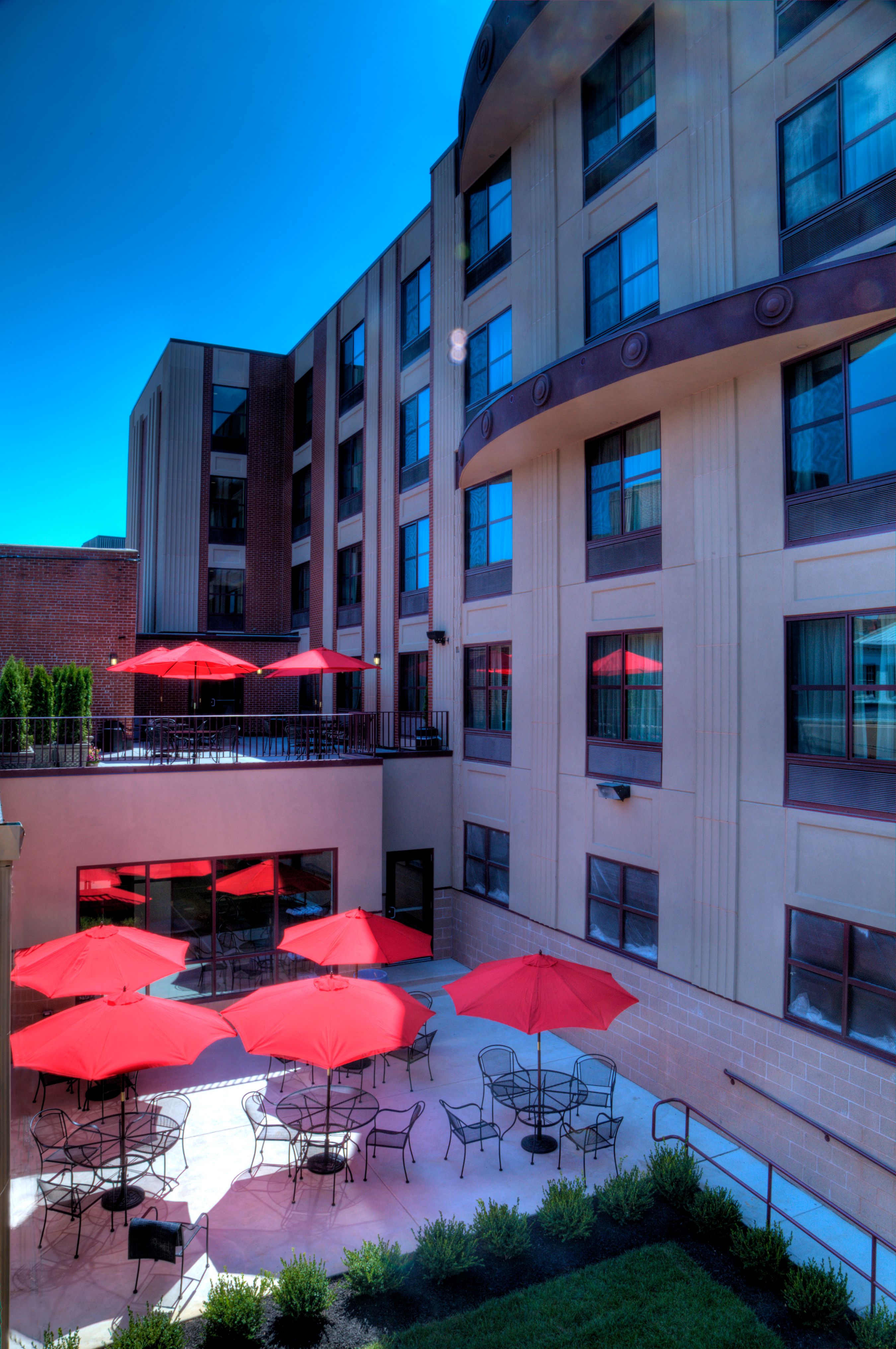 image of exterior with patio hotel warner west chester pennsylvania_high