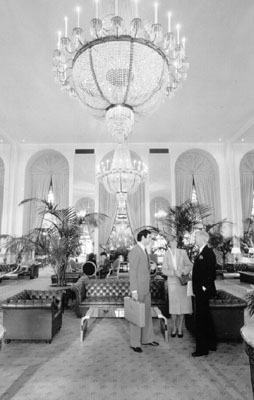 historical image of lobby circa 1960 intercontinental mark hopkins hotel san francisco california_high