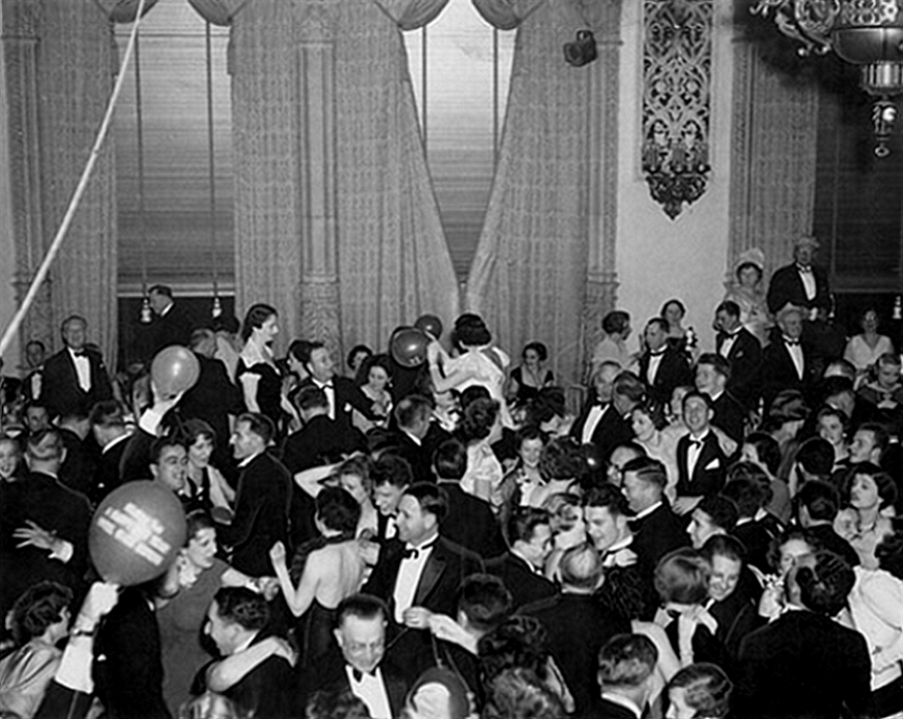 historical image of new years celebration in peacock court 1936 intercontinental mark hopkins hotel san francisco california_high
