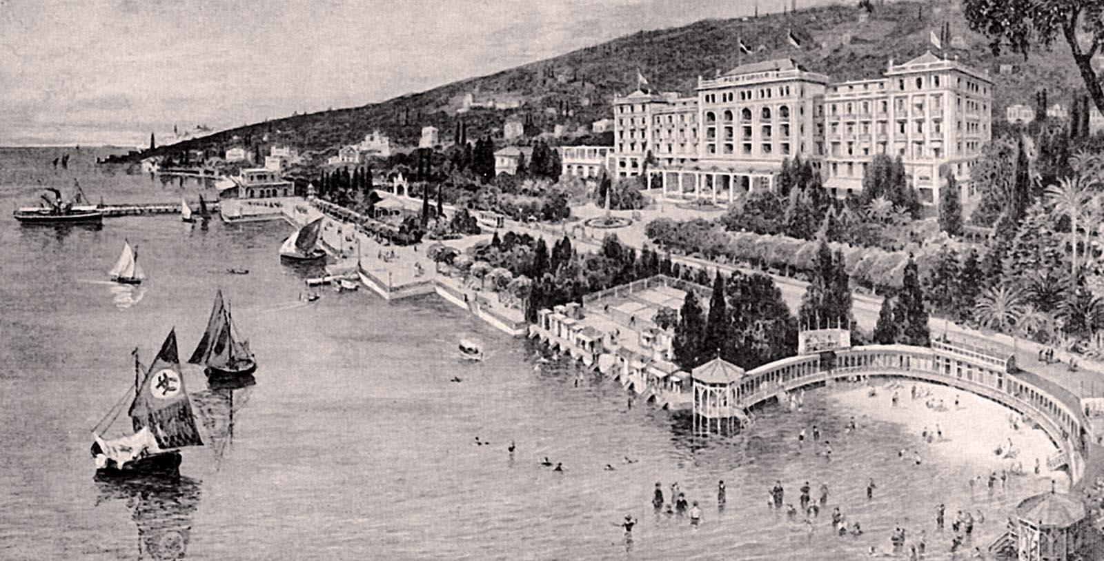 a black and white photo of a city