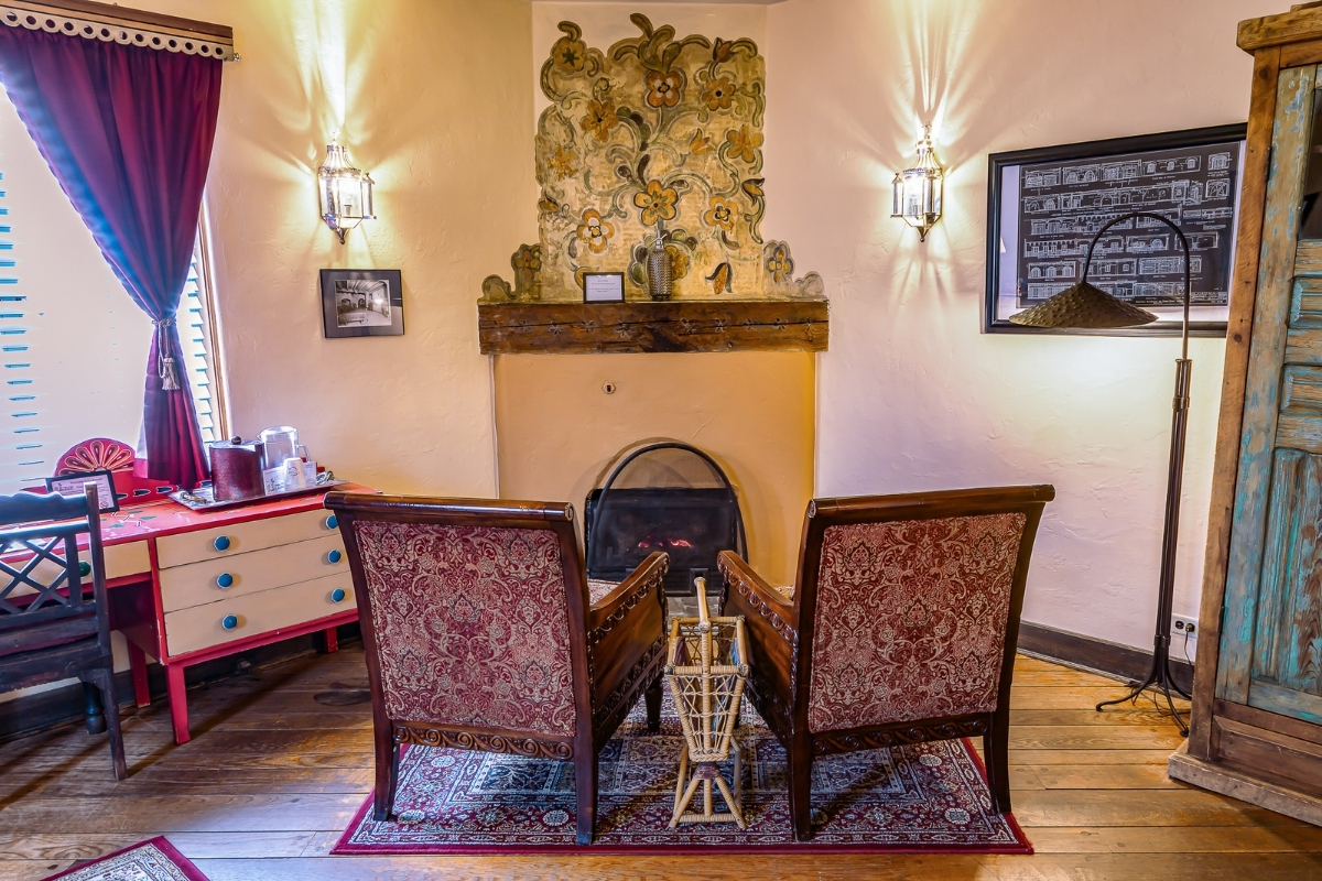 Image of Guestroom of La Posada, 1930, a Member of Historic Hotels of America in Winslow, Arizona.