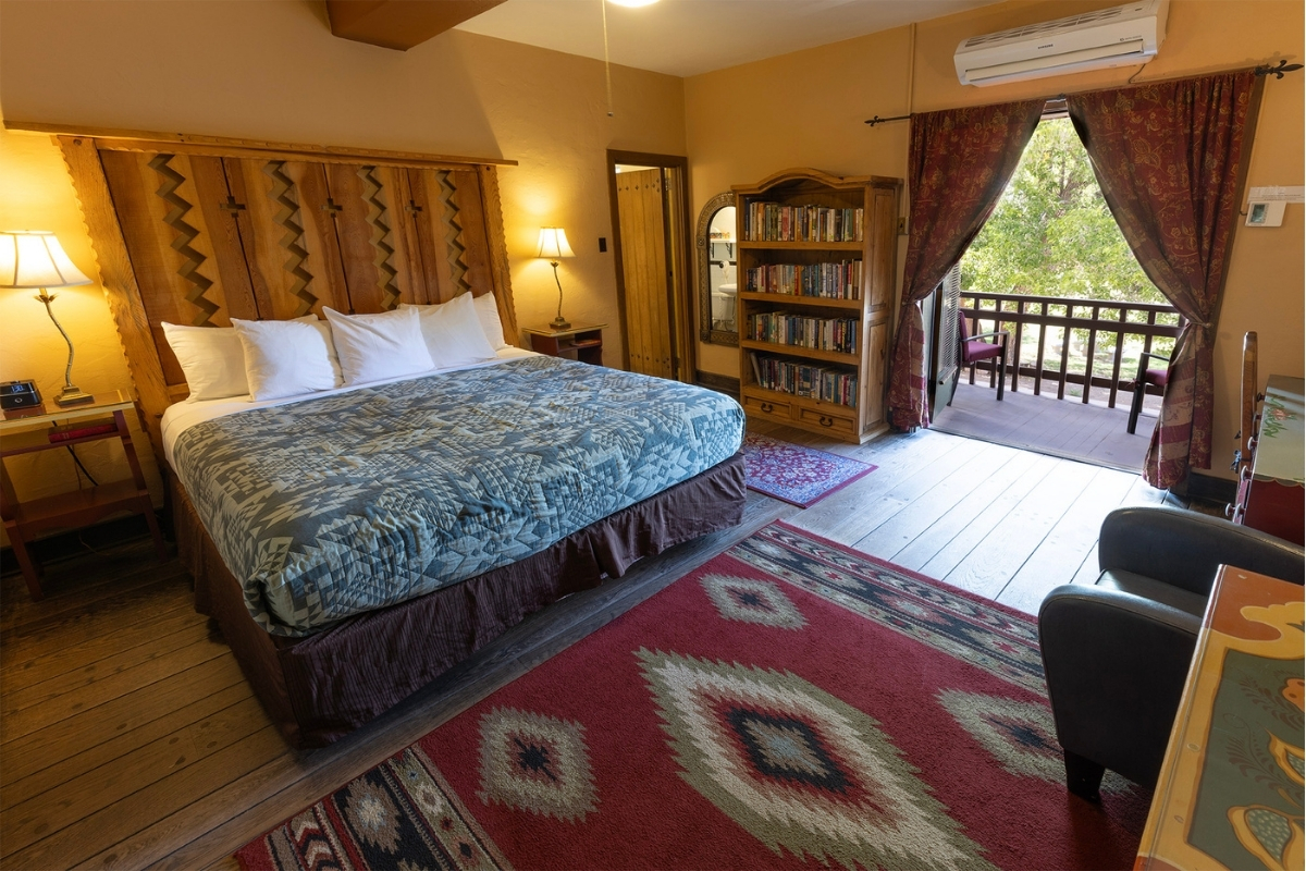 Image of Guestroom of La Posada, 1930, a Member of Historic Hotels of America in Winslow, Arizona.