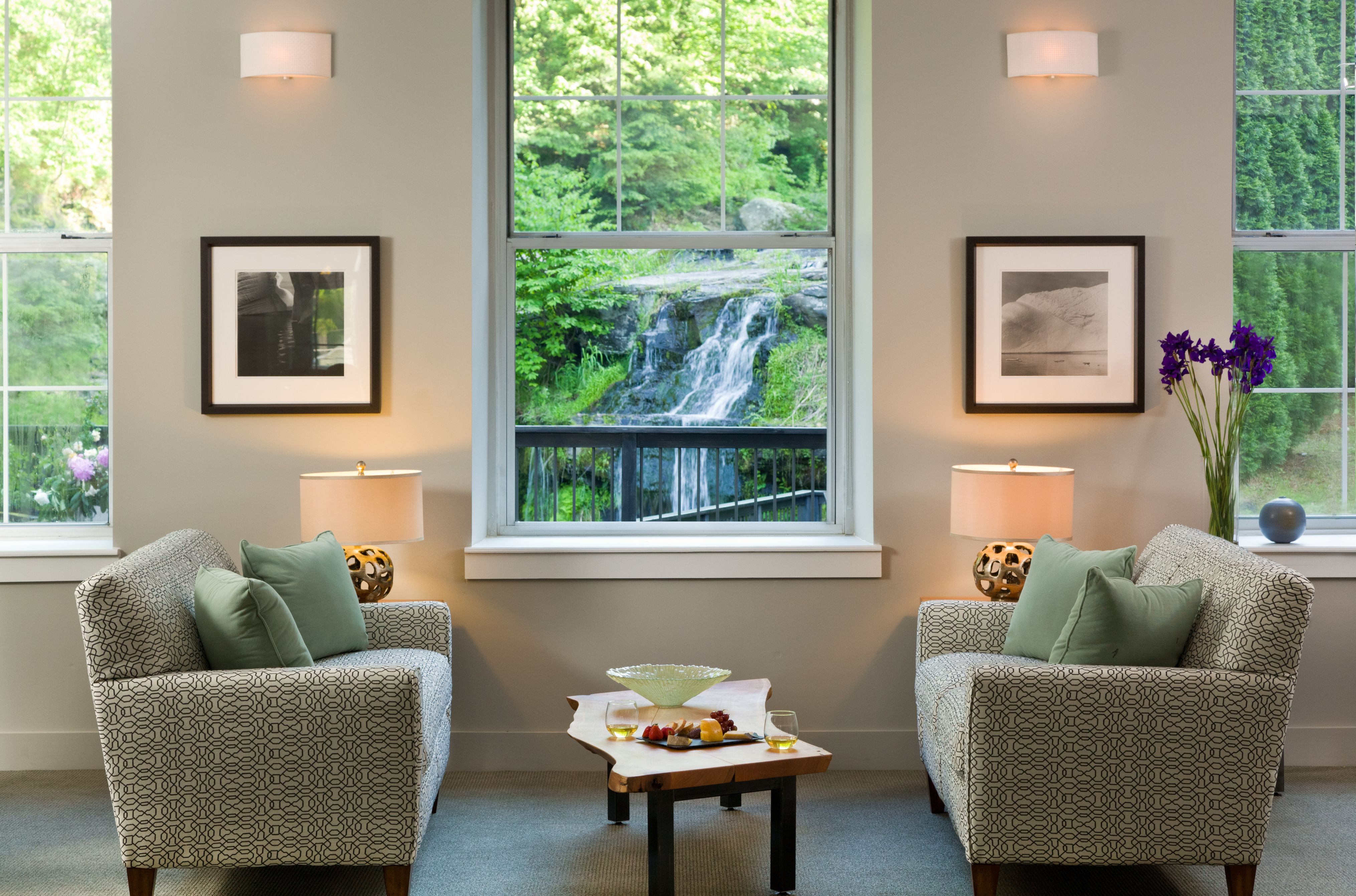 image_of_great_room_ledges_hotel_hawley_pennsylvania_high 5f7c846421444
