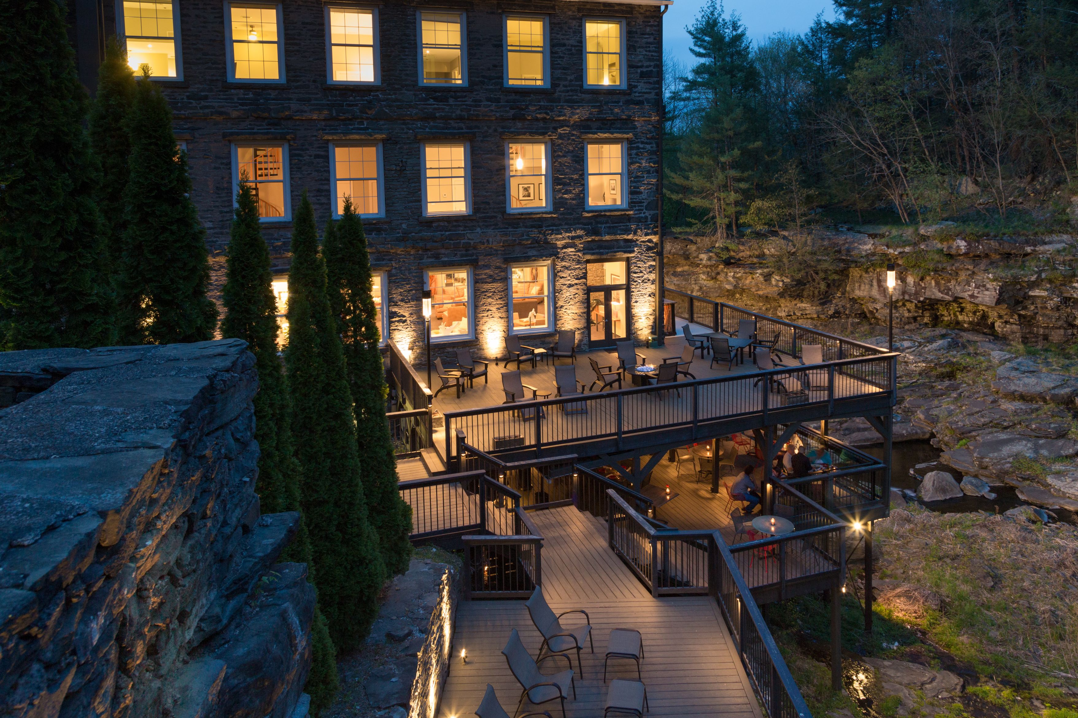 image_of_hotel_exterior_at_night_ledges_hotel_hawley_pennsylvania_high 5f7c8405e883f
