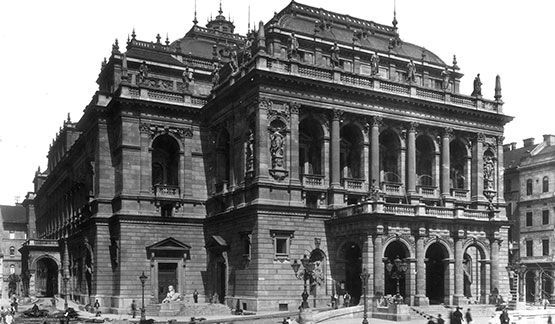 a large building with many columns
