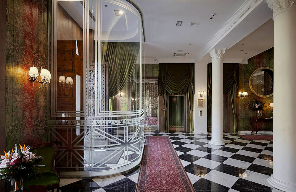 a glass wall in a room